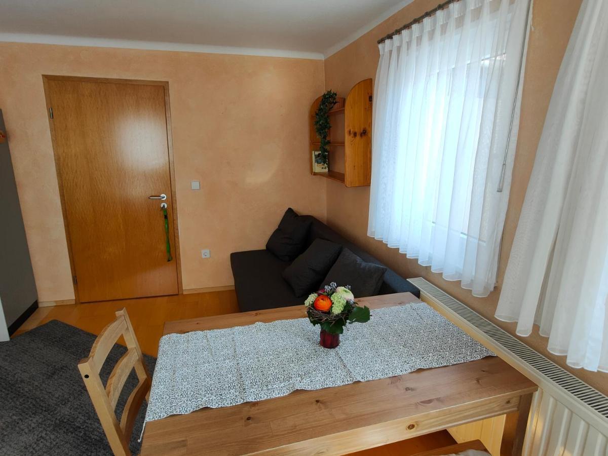 Zentrale & Ruhige Ferienwohnung Mössingen Exteriör bild