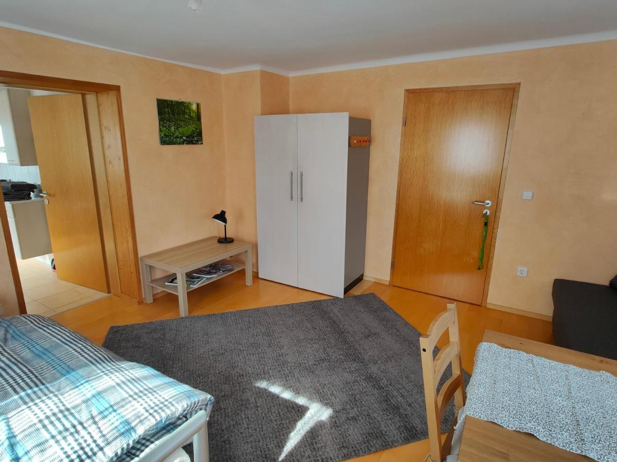 Zentrale & Ruhige Ferienwohnung Mössingen Exteriör bild